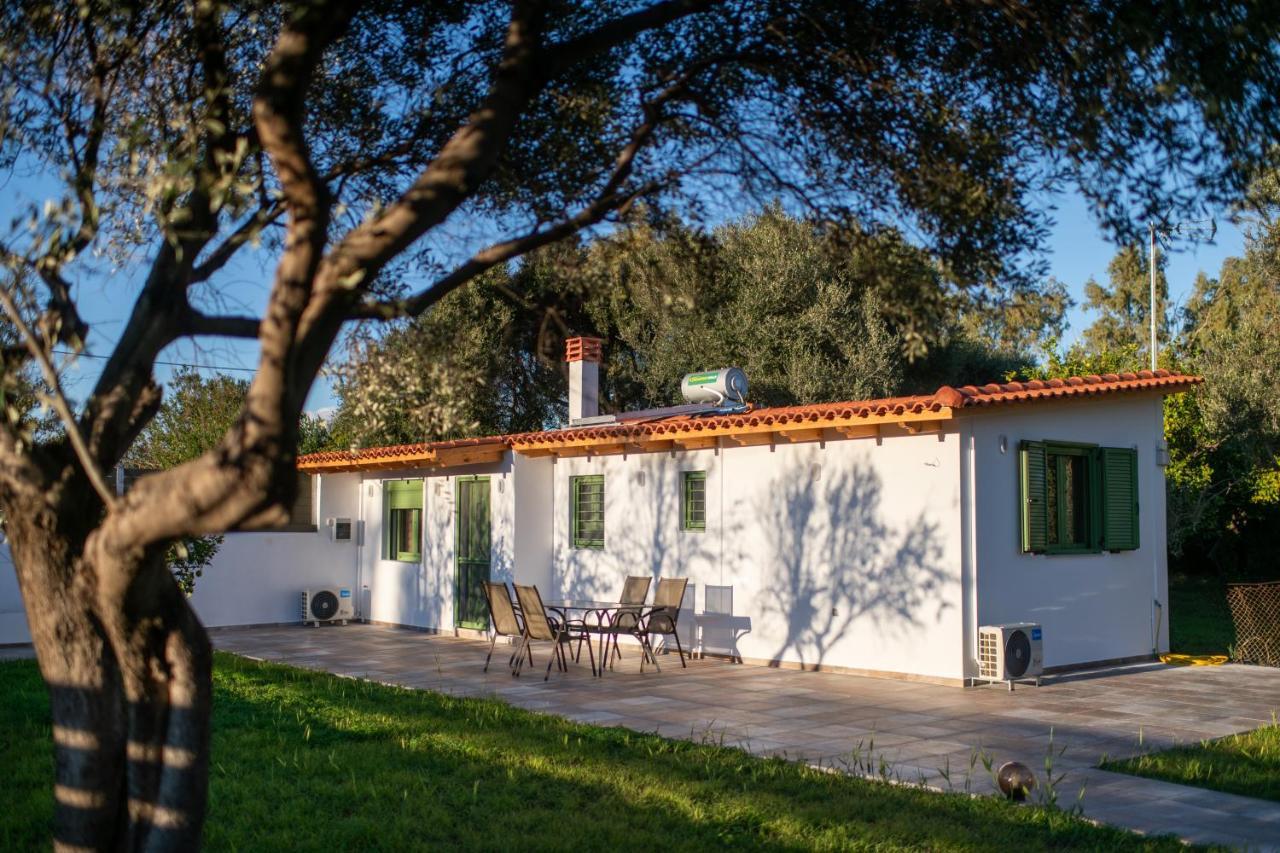 House By The Sea Villa Aigio Exterior photo