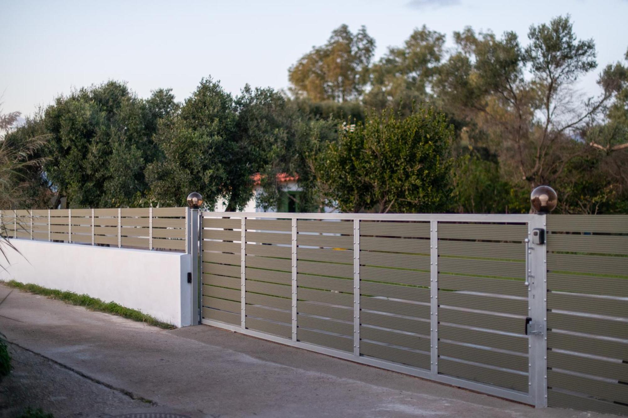 House By The Sea Villa Aigio Exterior photo